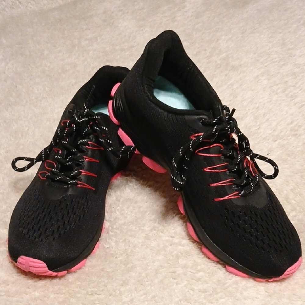 MarleyLilly Women's Mesh Sneakers